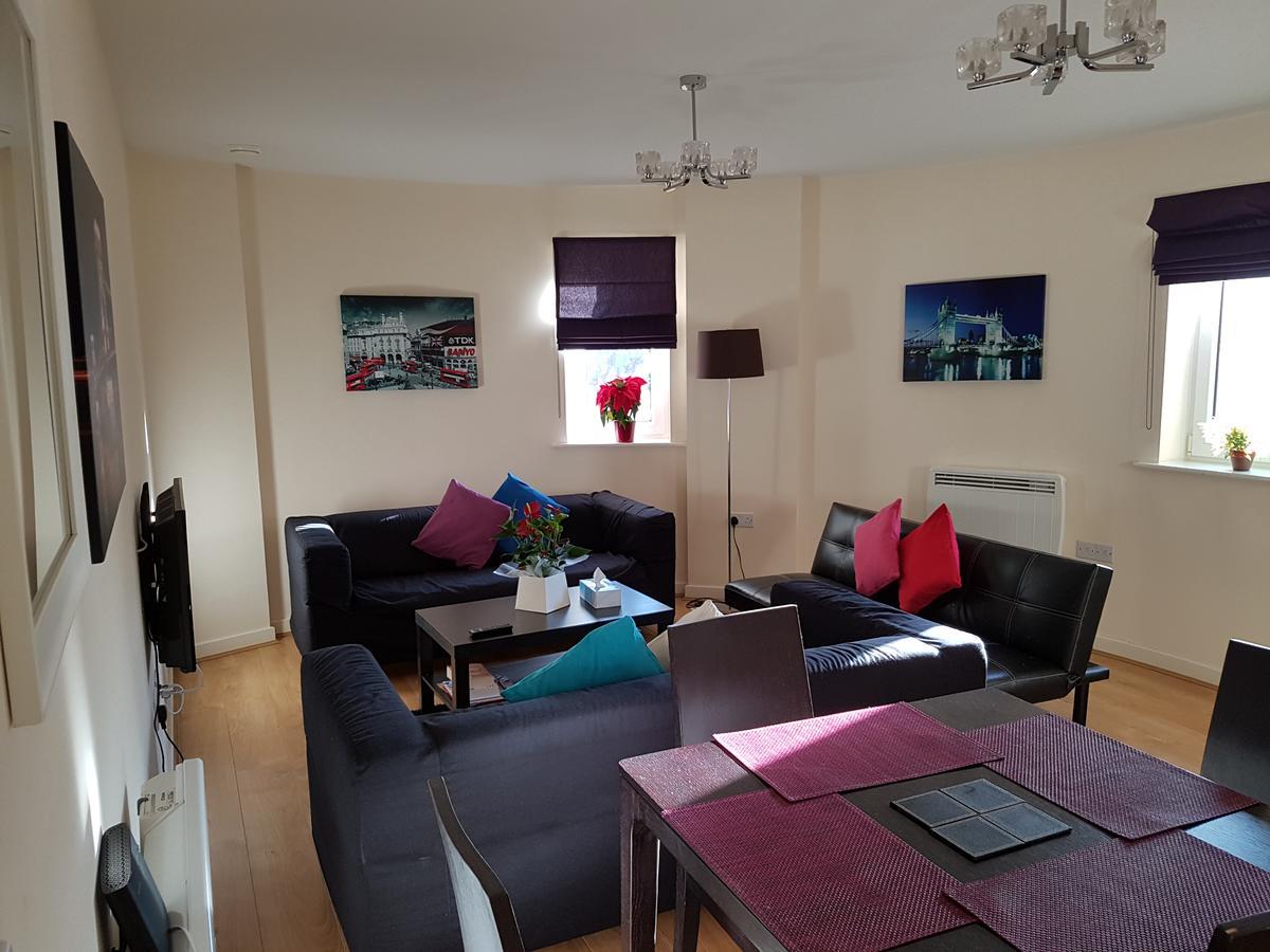 Two Bedrooms, Two Bath, Up To 3 Beds 1 Sofa - Slough Windsor Legoland Extérieur photo